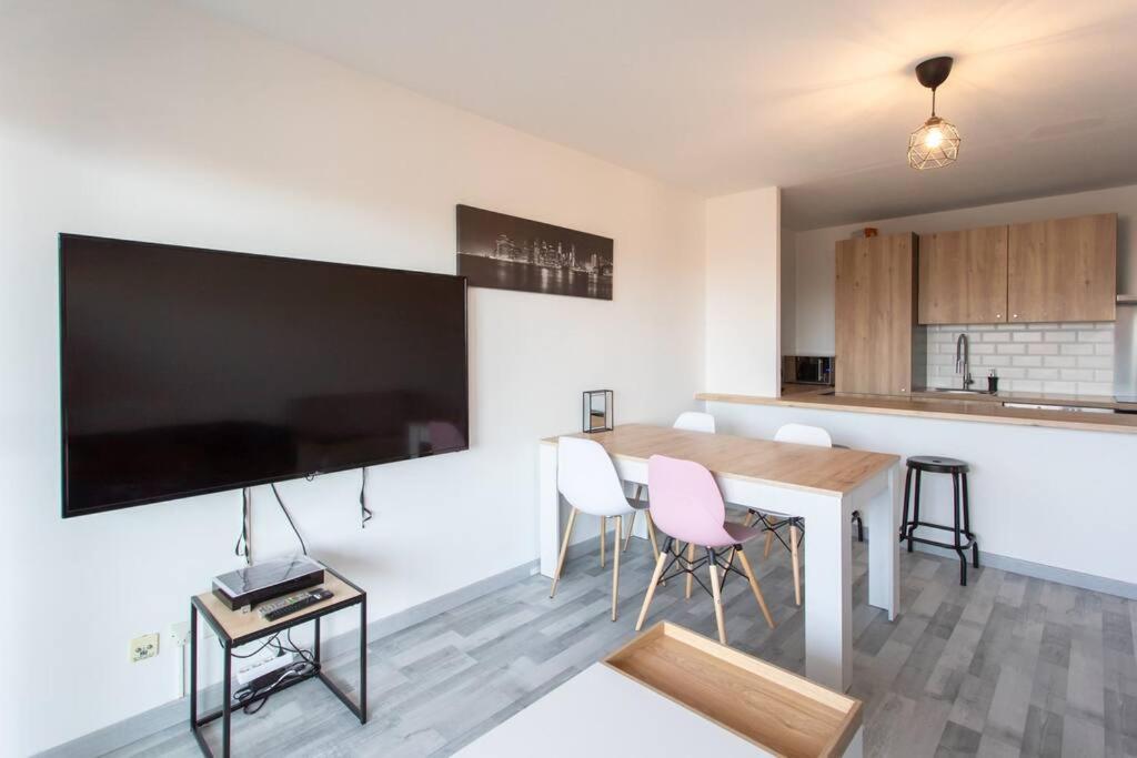 L41 Suite Paladium 8Pax 4Rooms Balcony Wifi Ac نيس المظهر الخارجي الصورة